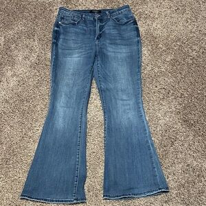 Judy Blue Classic Flare Jeans in Denim Blue